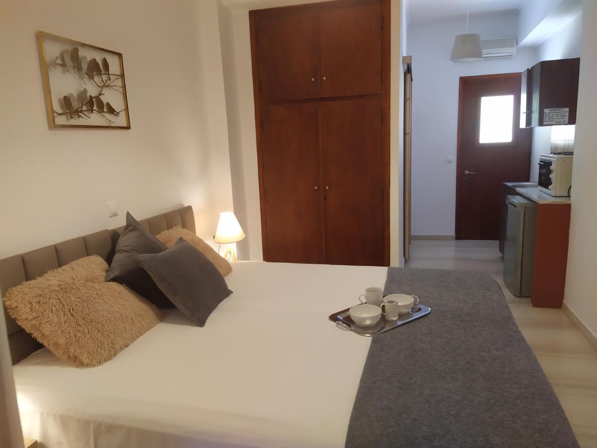 Aronis Apartments เวนิทเซส ภายนอก รูปภาพ
