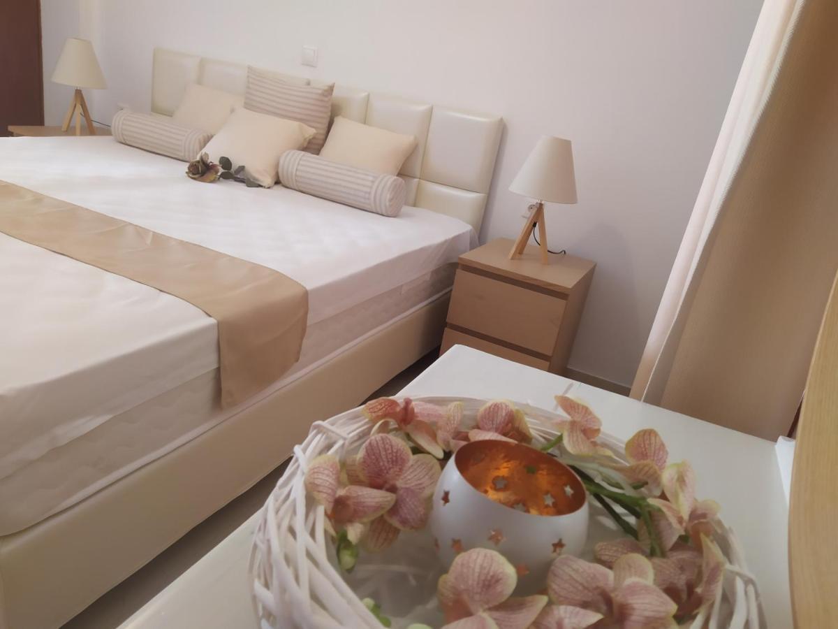 Aronis Apartments เวนิทเซส ภายนอก รูปภาพ