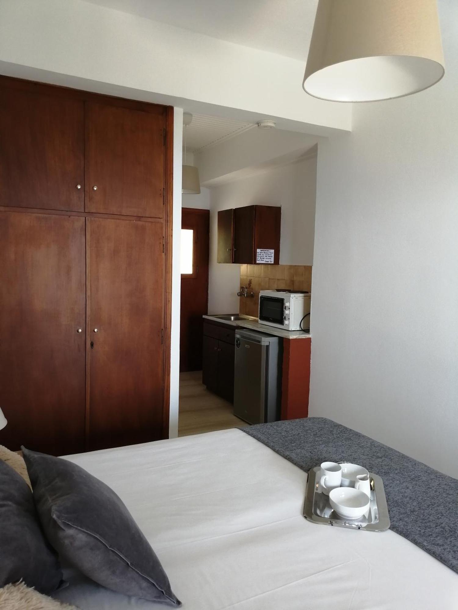 Aronis Apartments เวนิทเซส ภายนอก รูปภาพ
