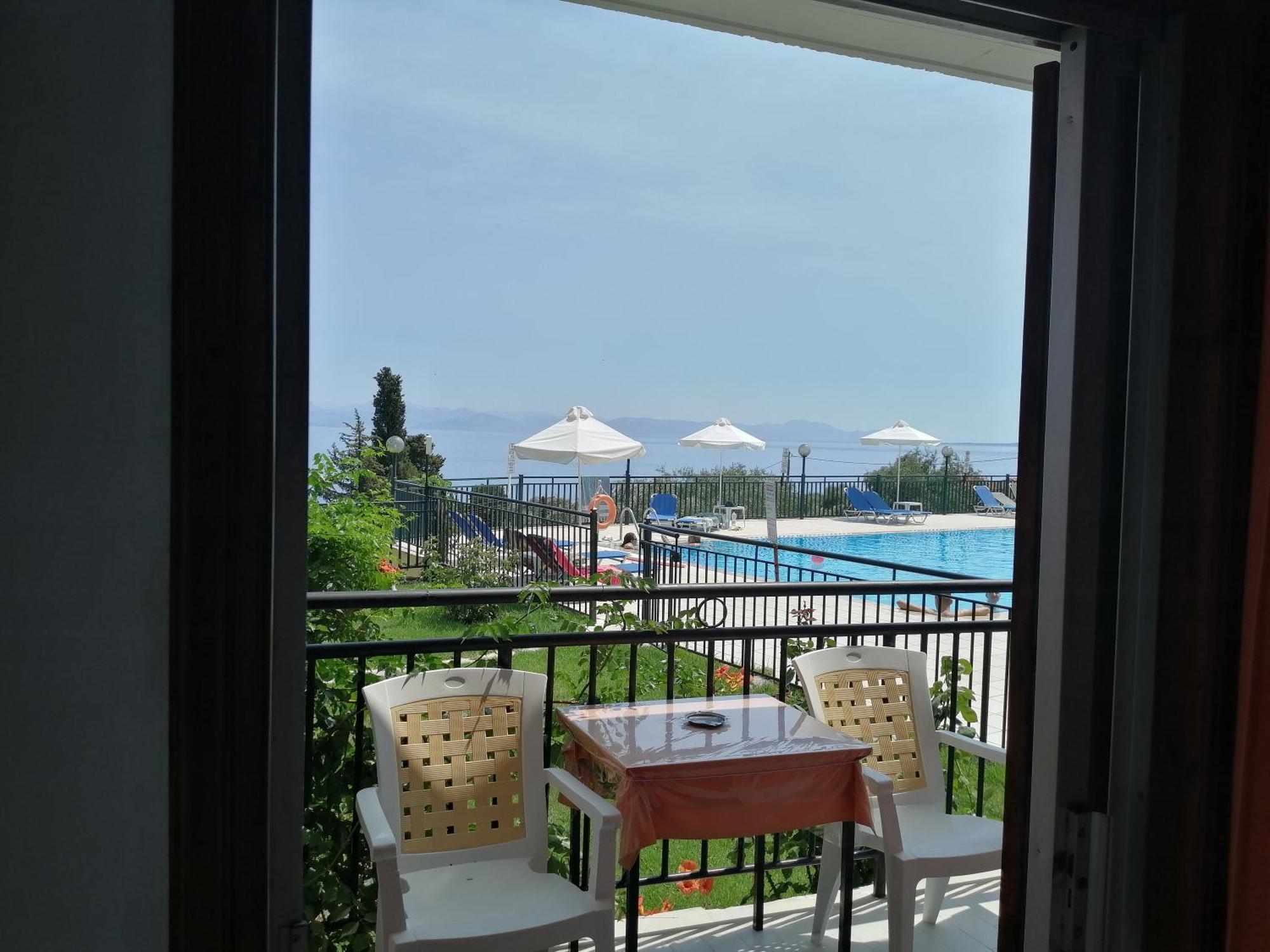 Aronis Apartments เวนิทเซส ภายนอก รูปภาพ