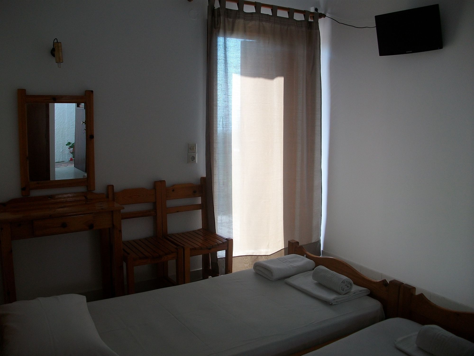Aronis Apartments เวนิทเซส ภายนอก รูปภาพ