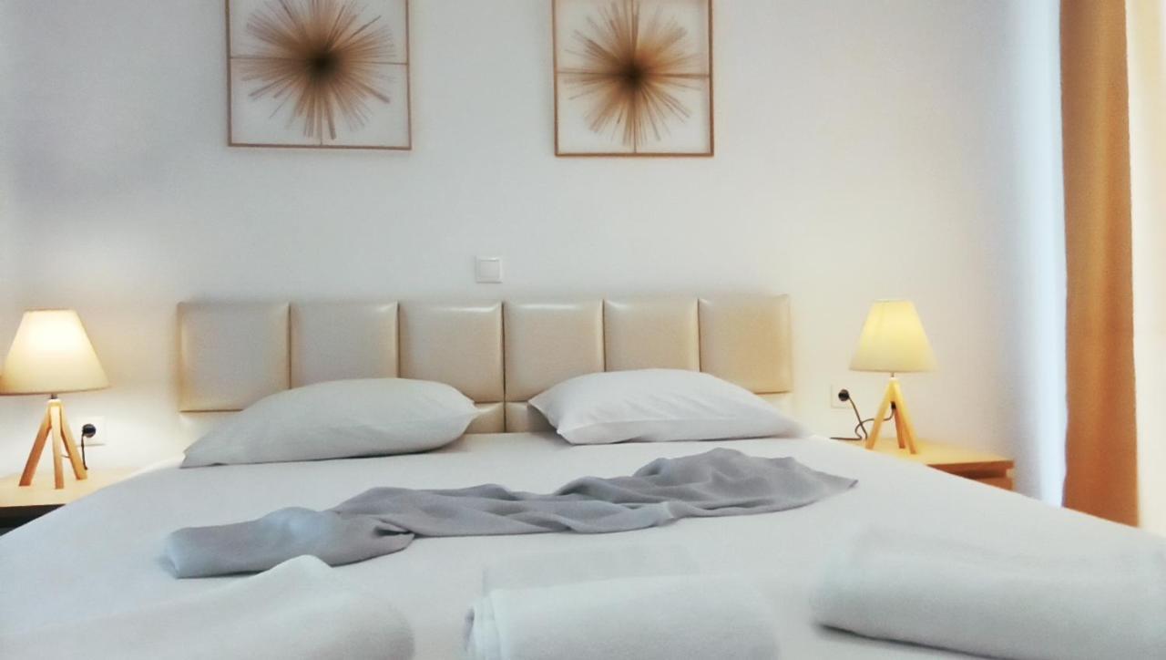 Aronis Apartments เวนิทเซส ภายนอก รูปภาพ